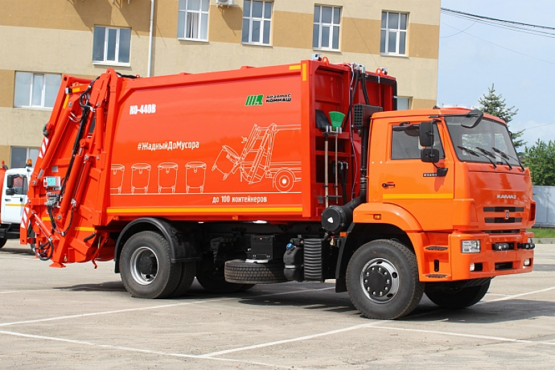 КО-440В Мусоровоз